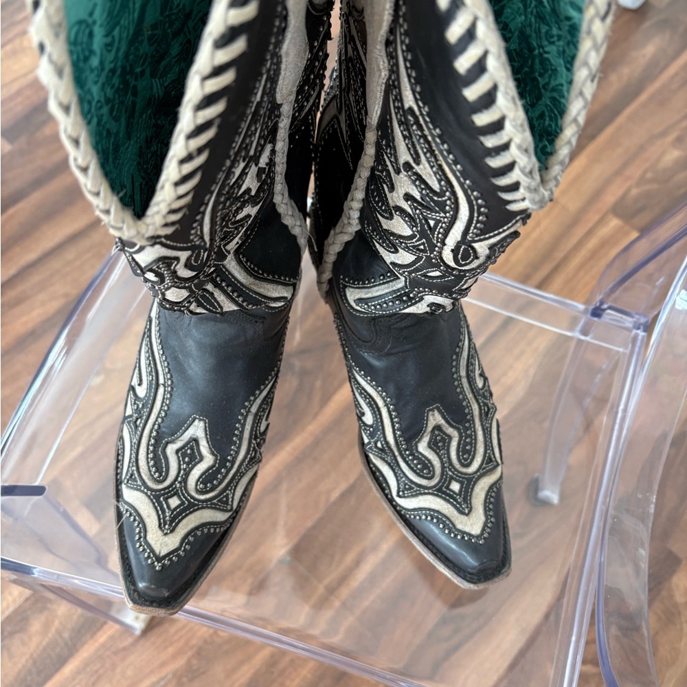 Black and Cream Western Boots